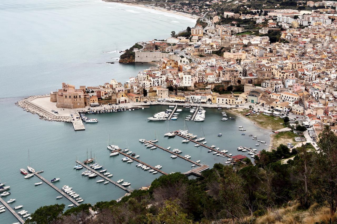 Casa Le Nereidi Apartment Castellammare del Golfo Bagian luar foto